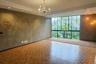 Old World Charm | Glenridge Apartment